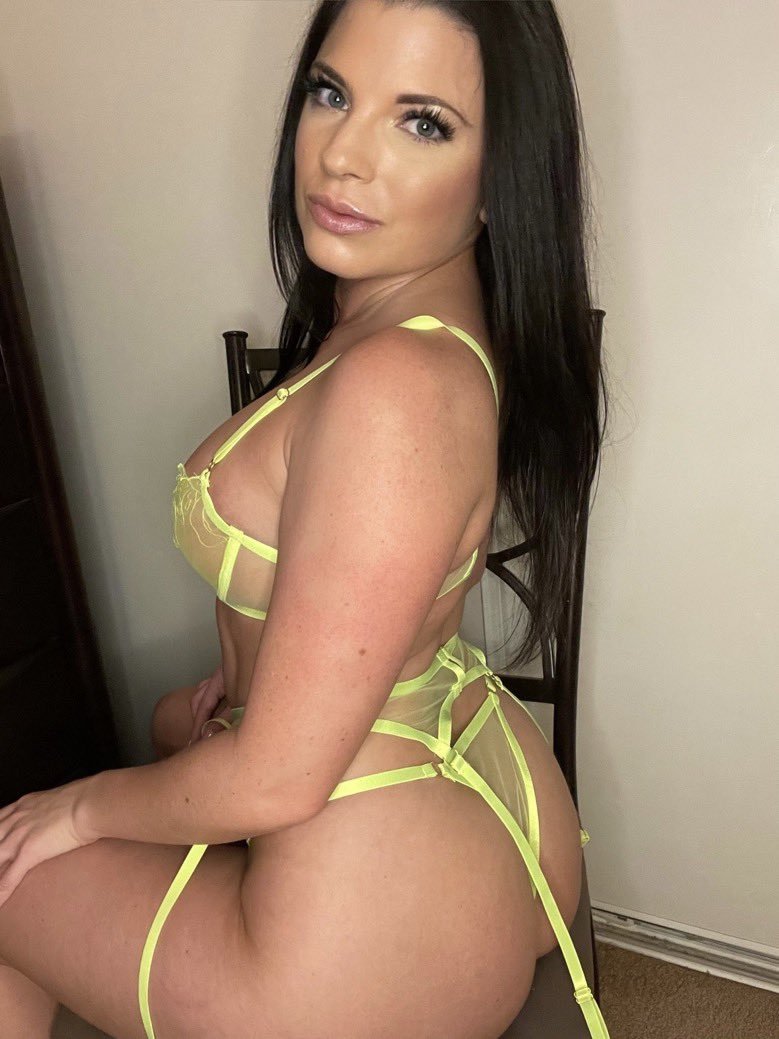 Kayla88 from Ontario,Canada