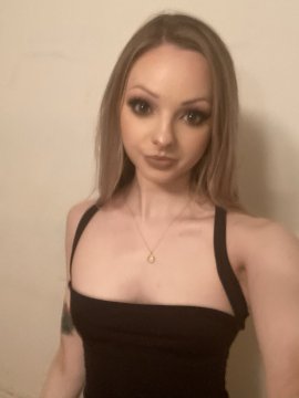 ShySiren21 from Ontario,Canada